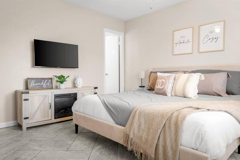 Modern Tempe Home With Heated Pool, Asu 외부 사진